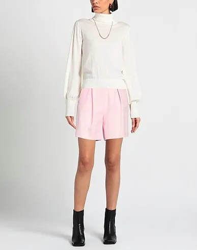 https://images.styletyx.com/images/pink-crepe-shorts-bermuda-hinnominate-13002777_2.webp