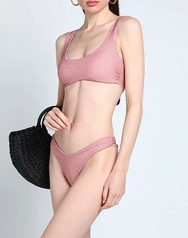 https://images.styletyx.com/images/pink-knitted-bikini-4giveness-3302971_2.webp