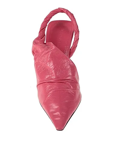 https://images.styletyx.com/images/pink-leather-pump-bottega-veneta-924717_4.webp