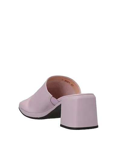 https://images.styletyx.com/images/pink-leather-sandals-wonders-13077305_3.webp