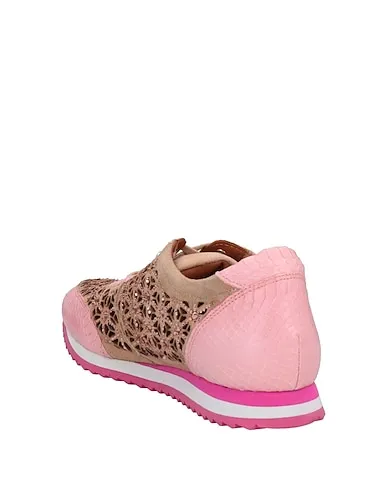 https://images.styletyx.com/images/pink-leather-sneakers-la-femme-plus-13185484_3.webp