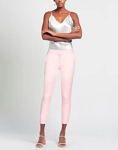 https://images.styletyx.com/images/pink-plain-weave-casual-pants-white-wise-1005100981_2.webp