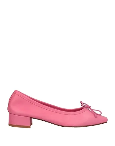 https://images.styletyx.com/images/pink-pump-about-arianne-13052202_1.webp