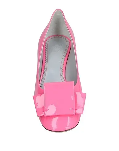 https://images.styletyx.com/images/pink-pump-rayne-13431877_2.webp