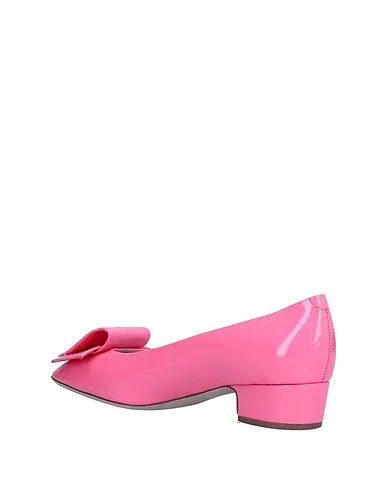 https://images.styletyx.com/images/pink-pump-rayne-13431877_3.webp