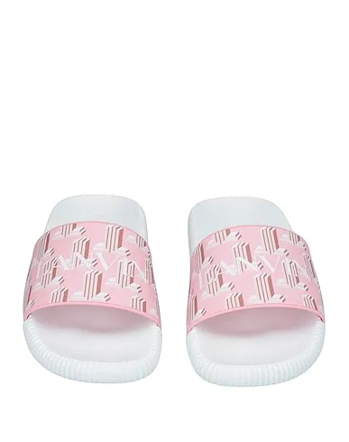 https://images.styletyx.com/images/pink-sandals-lanvin-3326839_4.webp