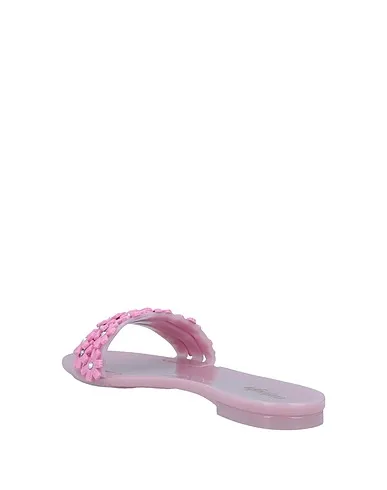 https://images.styletyx.com/images/pink-sandals-menghi-1177028_3.webp