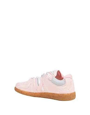 https://images.styletyx.com/images/pink-sneakers-ganni-13086369_3.webp