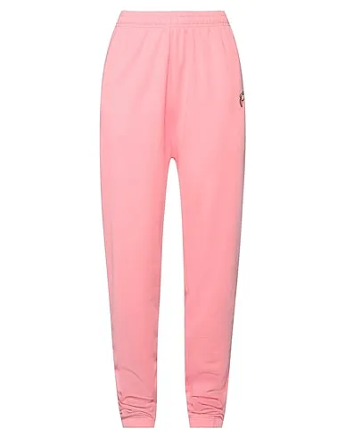 https://images.styletyx.com/images/pink-sweatshirt-casual-pants-maison-kitsune-1004125986_1.webp