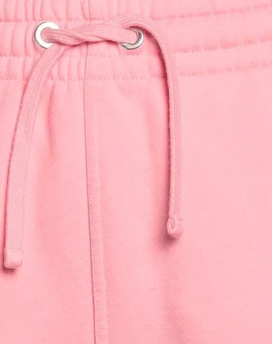 https://images.styletyx.com/images/pink-sweatshirt-casual-pants-maison-kitsune-726426218_4.webp