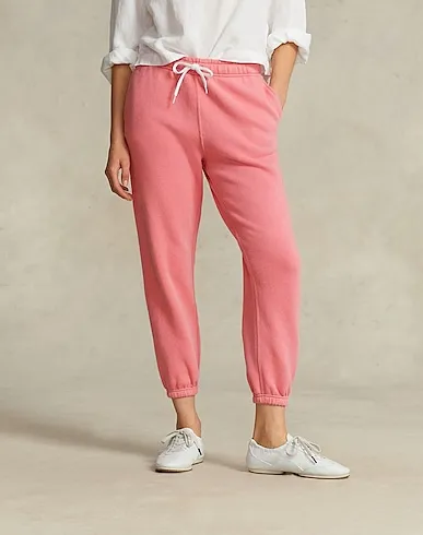 https://images.styletyx.com/images/pink-sweatshirt-casual-pants-ralph-lauren-12971902_4.webp