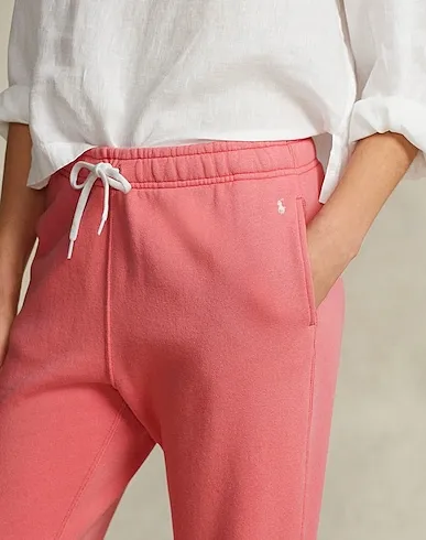 https://images.styletyx.com/images/pink-sweatshirt-casual-pants-ralph-lauren-12971902_5.webp