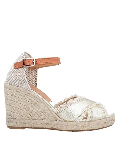 https://images.styletyx.com/images/platinum-canvas-espadrilles-kanna-1066712_1.webp