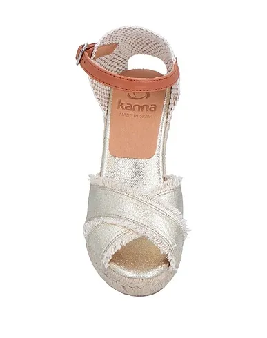 https://images.styletyx.com/images/platinum-canvas-espadrilles-kanna-1066712_4.webp