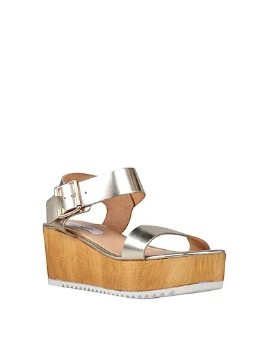 https://images.styletyx.com/images/platinum-leather-sandals-steve-madden-13155859_2.webp
