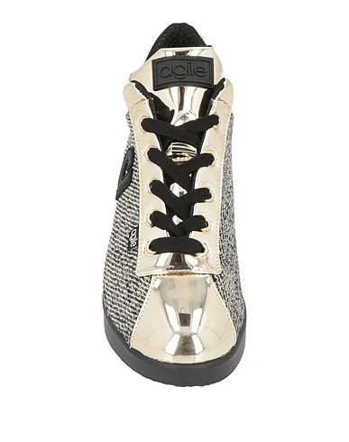 https://images.styletyx.com/images/platinum-plain-weave-sneakers-agile-by-rucoline-650745377_4.webp
