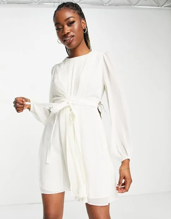 https://images.styletyx.com/images/pleated-tie-waist-mini-dress-in-ivory-ever-new-1825766_3.webp