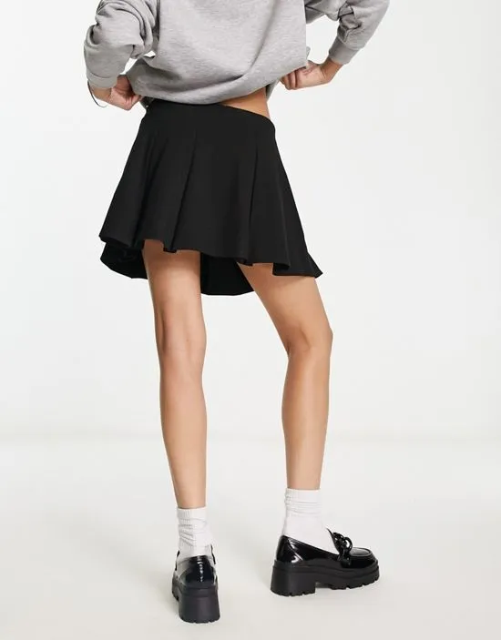 https://images.styletyx.com/images/pleated-ultra-mini-skirt-in-black-pull-bear-13237569_3.webp