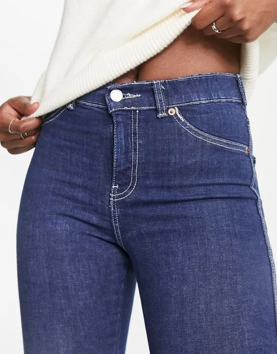 https://images.styletyx.com/images/plenty-skinny-jeans-in-dark-wash-blue-dr-denim-12998881_4.webp