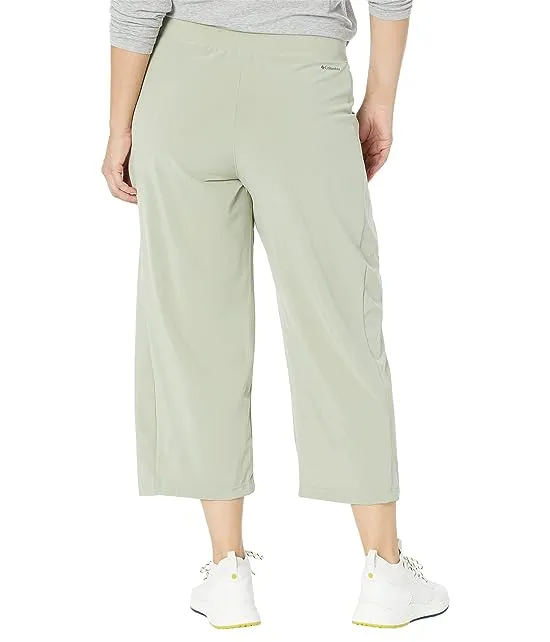 https://images.styletyx.com/images/plus-size-anytime-flextm-capris-columbia-13238907_2.webp