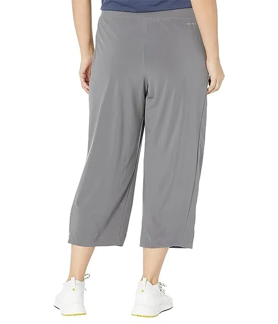 https://images.styletyx.com/images/plus-size-anytime-flextm-capris-columbia-13238908_2.webp