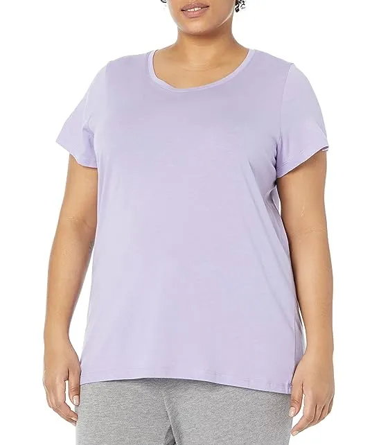 https://images.styletyx.com/images/plus-size-short-sleeve-scoop-neck-sleep-tee-hue-13253006_1.webp