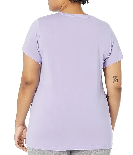 https://images.styletyx.com/images/plus-size-short-sleeve-scoop-neck-sleep-tee-hue-13253006_3.webp
