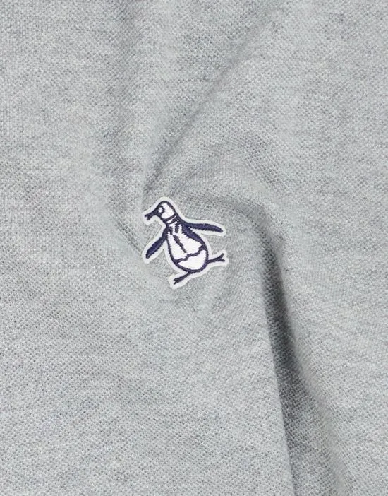 https://images.styletyx.com/images/polo-shirt-in-gray-original-penguin-13552910_3.webp
