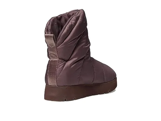 https://images.styletyx.com/images/pop-winter-boot-steve-madden-13272196_5.webp
