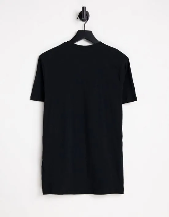 https://images.styletyx.com/images/prado-t-shirt-in-black-ellesse-1907134827_3.webp