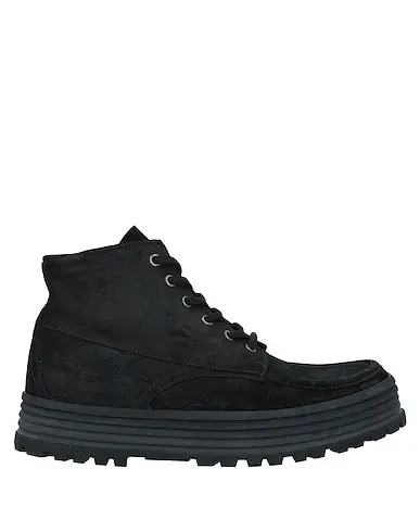 https://images.styletyx.com/images/premiata-black-men-s-sneakers-premiata-1640565_1.webp