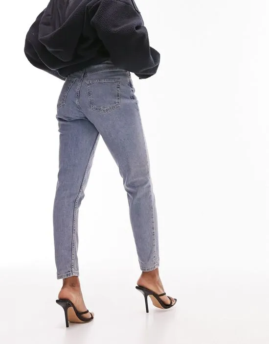 https://images.styletyx.com/images/premium-mom-jeans-in-bleach-topshop-hourglass-2427022_3.webp