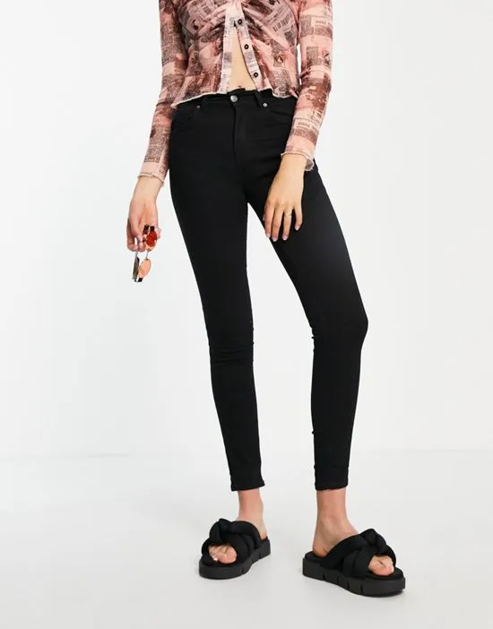 https://images.styletyx.com/images/pull-bear-tall-push-up-jeans-in-black-pull-bear-tall-1784882_2.webp