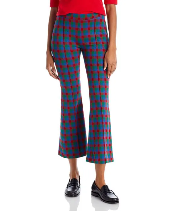 https://images.styletyx.com/images/pull-on-cropped-flared-hem-pants-rosetta-getty-173361130_1.webp