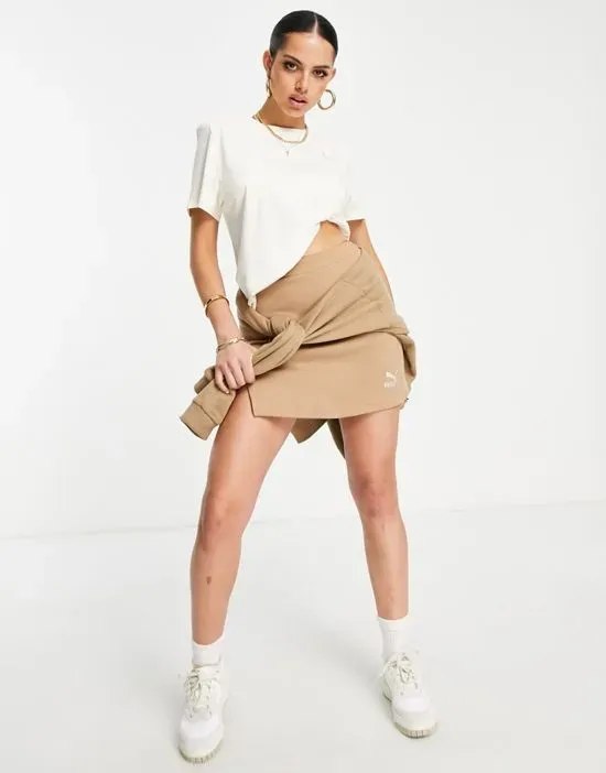 https://images.styletyx.com/images/puma-tailoring-mini-skirt-with-slit-in-tan-brown-exclusive-to-asos-puma-2298079_4.webp