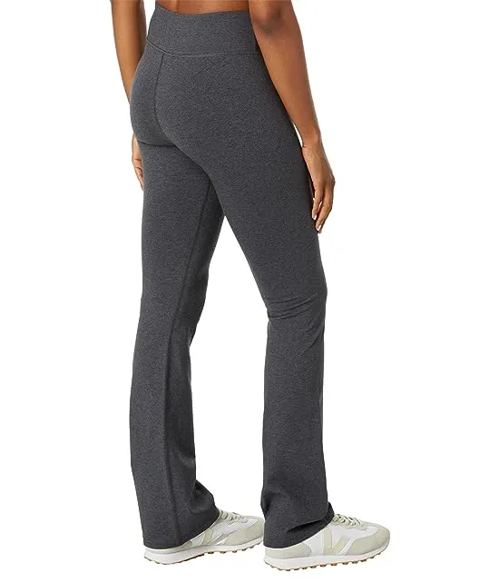 https://images.styletyx.com/images/purefit-bootcut-leggings-32-pact-1877725608_2.webp