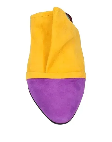 https://images.styletyx.com/images/purple-leather-mules-and-clogs-paola-d-arcano-1906566465_4.webp