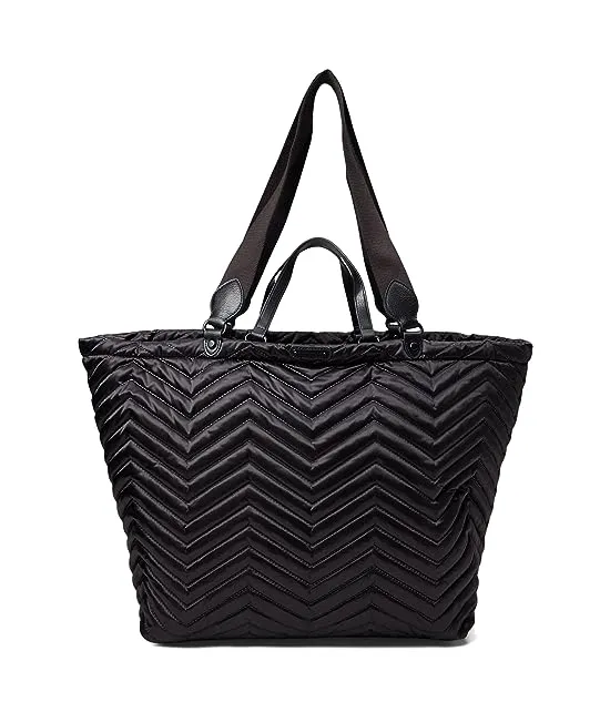 https://images.styletyx.com/images/quilted-nylon-sienna-tote-rebecca-minkoff-2571144_1.webp