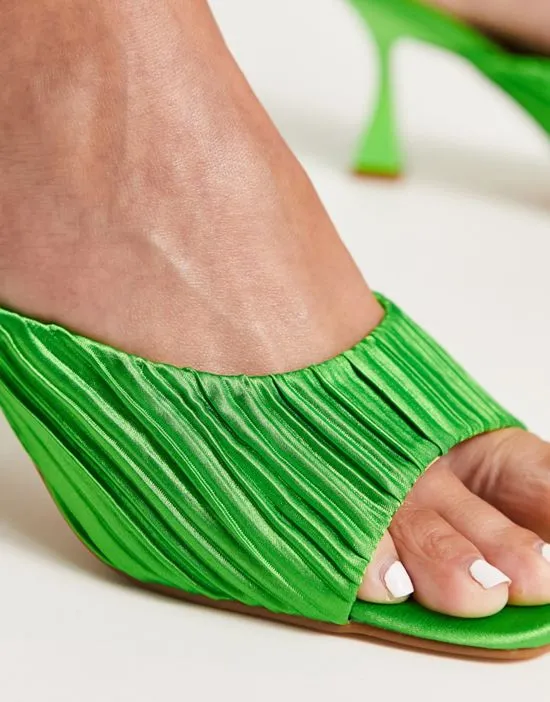 https://images.styletyx.com/images/raid-jovia-heeled-mules-in-bright-green-textured-satin-raid-13250497_3.webp