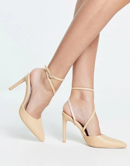https://images.styletyx.com/images/raid-wide-fit-aasta-asymmetric-heeled-shoes-in-beige-raid-wide-fit-2111917_4.webp
