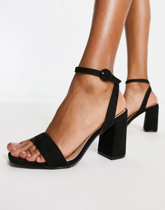 https://images.styletyx.com/images/raid-wide-fit-wink-block-heel-sandals-in-black-raid-wide-fit-7795932_4.webp
