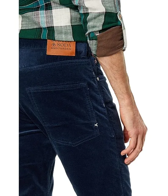 https://images.styletyx.com/images/ralston-regular-slim-pants-in-stretch-corduroy-scotch-soda-2750751_3.webp
