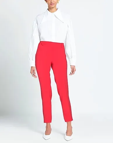 https://images.styletyx.com/images/red-crepe-casual-pants-alberto-biani-3214058_2.webp