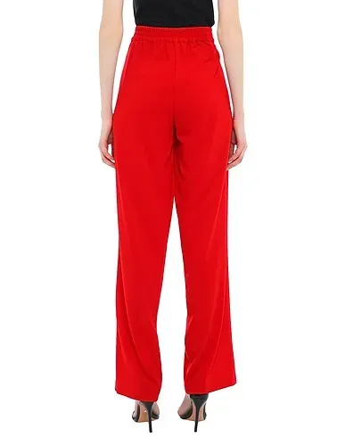 https://images.styletyx.com/images/red-crepe-casual-pants-compagnia-italiana-1603509_3.webp