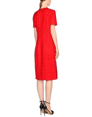 https://images.styletyx.com/images/red-crepe-midi-dress-oscar-de-la-renta-698530_4.webp