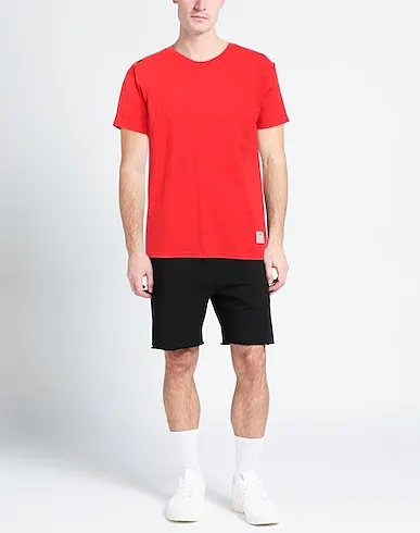 https://images.styletyx.com/images/red-jersey-t-shirt-the-editor-13163606_2.webp