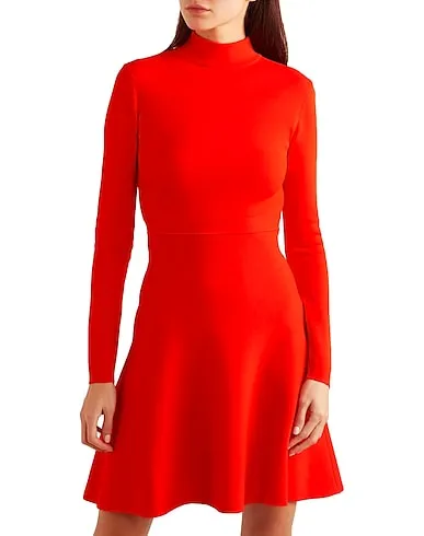 https://images.styletyx.com/images/red-knitted-midi-dress-givenchy-13449836_4.webp