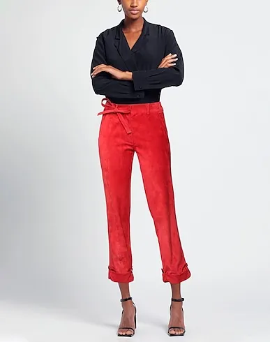 https://images.styletyx.com/images/red-leather-casual-pants-tom-ford-1352822240_2.webp
