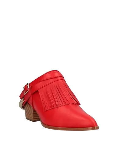 https://images.styletyx.com/images/red-leather-mules-and-clogs-baldinini-13017083_2.webp