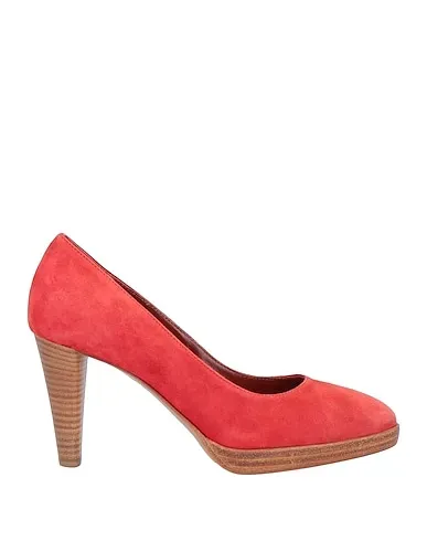 https://images.styletyx.com/images/red-leather-pump-knoll-1549467308_1.webp